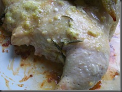Курица запеченная в духовке: Прокалываем курицу