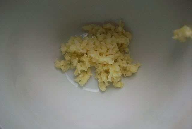 Чеснок пропустить через пресс