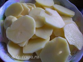 Картофельная запеканка с курицей и сыром (по-французски): фото к шагу 8.