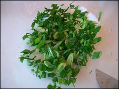 Салат с пармезаном и прошутто. Зеленый салат с сыром и вяленым мясом: фото к шагу 1.