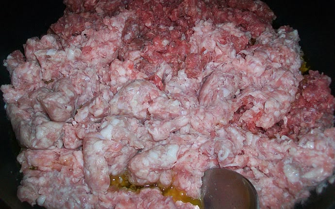 Мясной фарш на сковороде