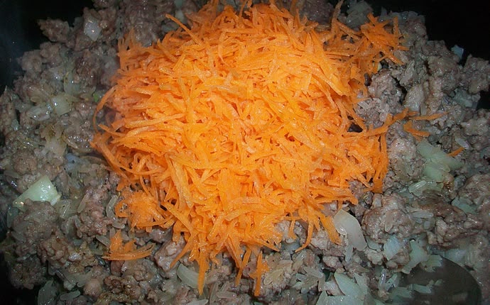 Морковка с мясным фаршем