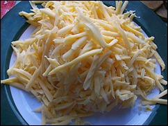 Макаронная запеканка пастицио: Натереть твердый сыр