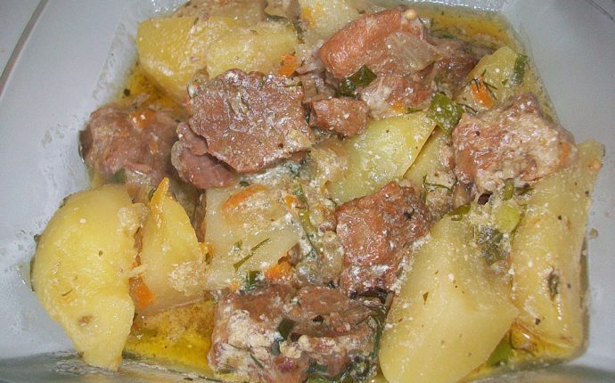 Картошка тушеная с мясом в кастрюле рецепт с фото со свининой
