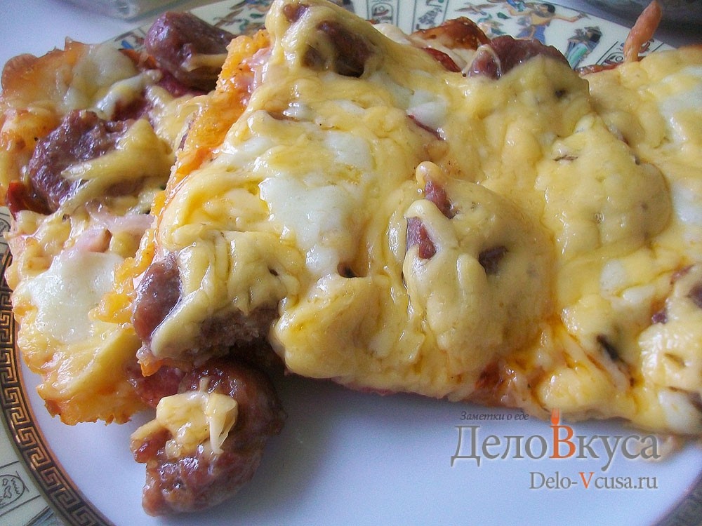 Пицца с домашними колбасками, салями, беконом, моцареллой, твердым сыром и зеленью на тонкой основе пошаговый рецепт с фото Пицца с домашними колбасками, салями, беконом, моцареллой, твердым сыром и зеленью на тонкой основе