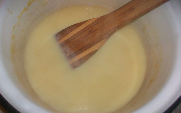 Заварной крем на молоке и яйцах: фото к шагу 6. Заварной крем на молоке и яйцах: фото к шагу 6.