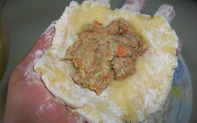 Зразы картофельные с мясом (картопляники): фото к шагу 9.