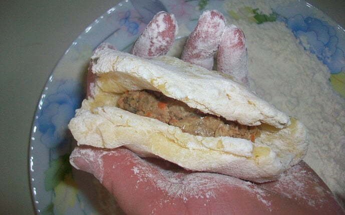 Зразы картофельные с мясом (картопляники): фото к шагу 10.