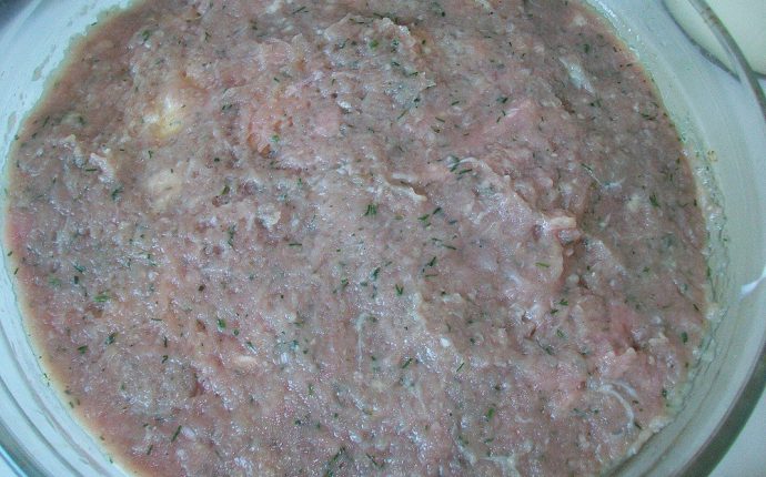Картофельная запеканка с мясным фаршем и твердым сыром: фото к шагу 10.