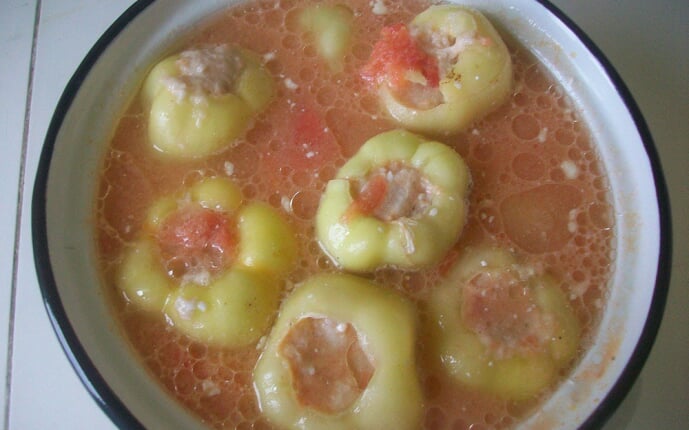 Перец фаршированный мясом и рисом: фото к шагу 8.