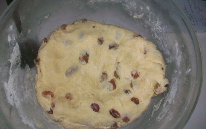 Творожные печенья с изюмом. Простое печенье с творогом и изюмом: фото к шагу 6. Творожные печенья с изюмом. Простое печенье с творогом и изюмом: фото к шагу 6.