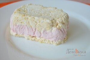 Холодный десерт Семифредо с клубникой: фото к шагу 12.
