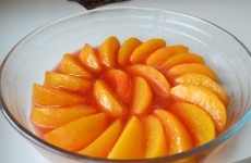 Карамелизированные персики
