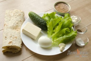Рулет из лаваша с тунцом и зеленым салатом: Ингредиенты