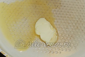 Огуречный суп с семгой: Сливочное масло растопить