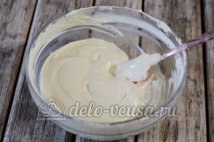 Творожное мороженое: Добавляем сгущенное молоко