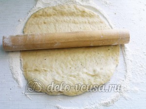 Пицца с тунцом: Раскатываем тесто