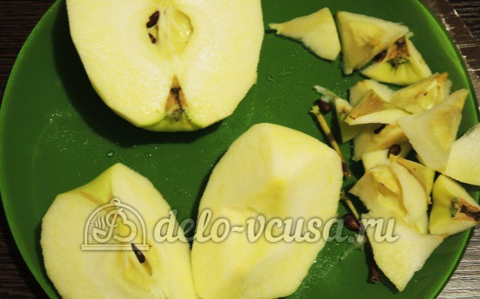 Ирландский яблочный пирог: Очистить яблоки
