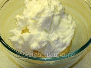 Творожное печенье с маком: Добавить белки в тесто