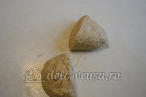 Песочное печенье с джемом: Поместить тесто в холодильник