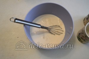Торт Три молока: Смешать топленое, обычное и сгущенное молоко
