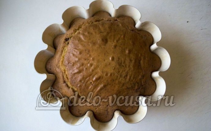 Кекс с орехами: Выпекать около часа Кекс с орехами: Выпекать около часа