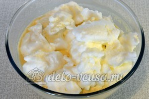 Пшенные дрожжевые блины: Взбитые с солью белки добавить в тесто