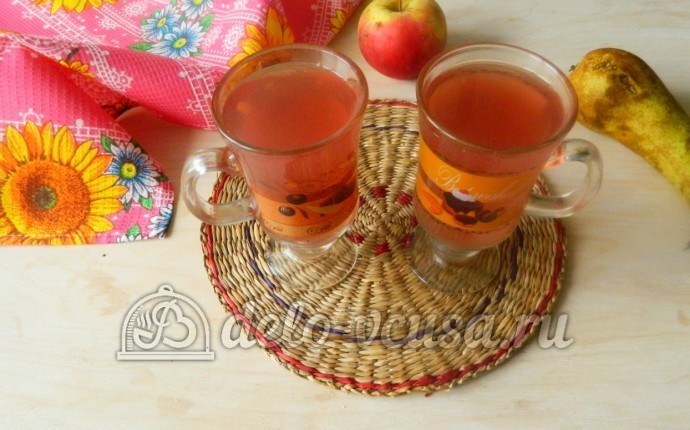 Компот из яблок, груш и ягод