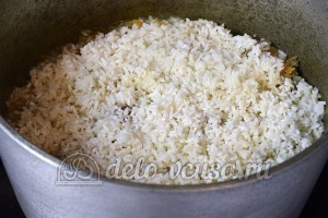 Плов из говядины: Добавить рис