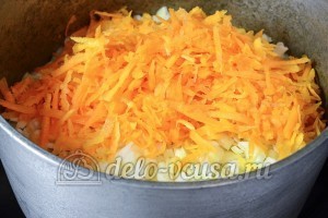 Плов из говядины: Добавить морковь