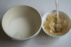 Чизкейк без выпечки с маскарпоне: Добавить в желатин молоко