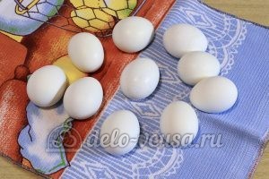 Пасхальные яйца с буквами: Яйца остудить