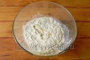 Блинный торт с заварным кремом: Добавить растительное масло