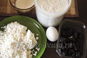 Сырники с черносливом: Ингредиенты