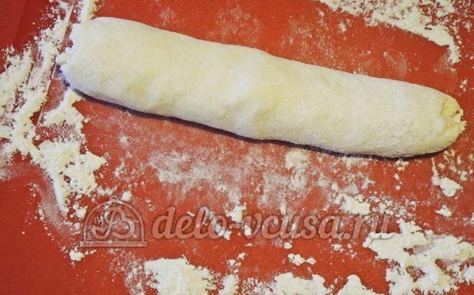 Ванильные сырники: Тесто скатать в колбаску