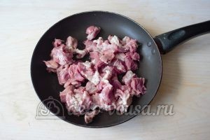Суп-лапша с мясом: Жарим мясо