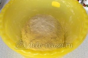 Пирожки с капустой и яйцом в духовке: Замесила тесто