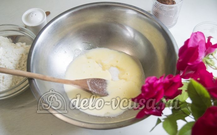 Пирог с клубникой и заварным кремом: Растопить масло