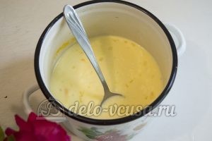 Пирог с клубникой и заварным кремом: Добавить молоко