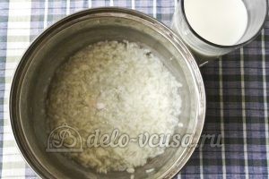 Молочный суп с рисом: Добавить молоко