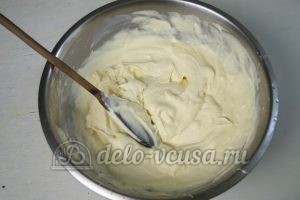 Домашний пломбир: Соединить сливки и молочную смесь