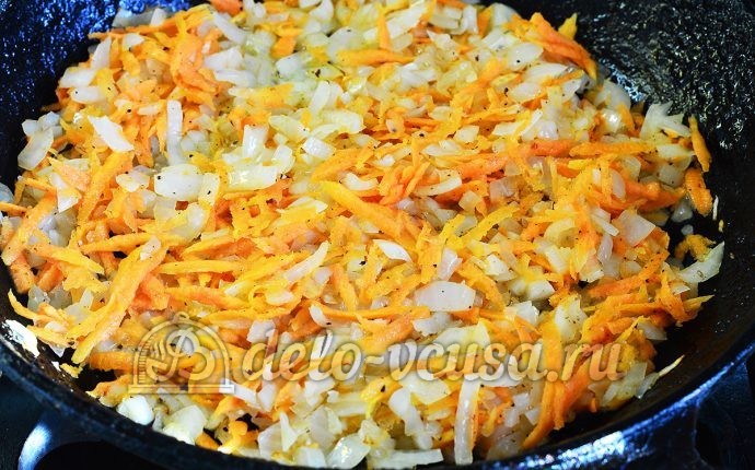 Вареники с мясом: Обжарила лук и морковь
