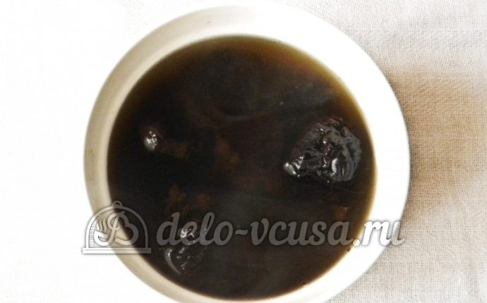 Компот из чернослива: Подготовить чернослив Компот из чернослива: Подготовить чернослив