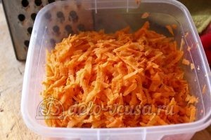 Бакат из баклажанов: Морковь порезать