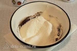 Шоколадное мраморное печенье: Добавить муку