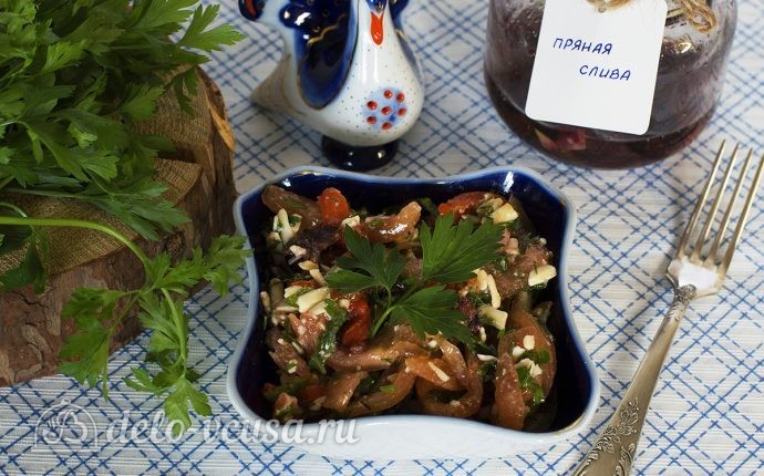 Рецепт салат с адыгейским сыром, помидорами и вялеными сливами