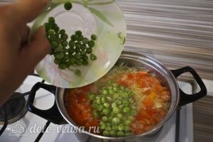 Овощной суп с зеленым горошком: Добавить горошек