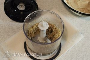 Ореховое масло из грецких орехов: Измельчить орехи