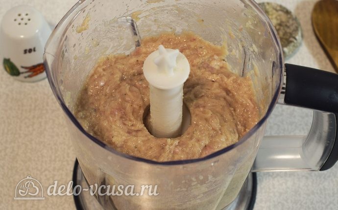 Котлеты из фарша индейки: Снова все взбиваем