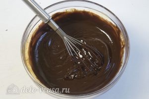 Шоколадно-карамельный торт: Остудить ганаш